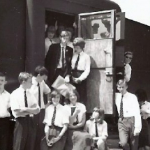 1964 Queens School prefects trailor